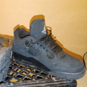 Jordan Black Sneakers